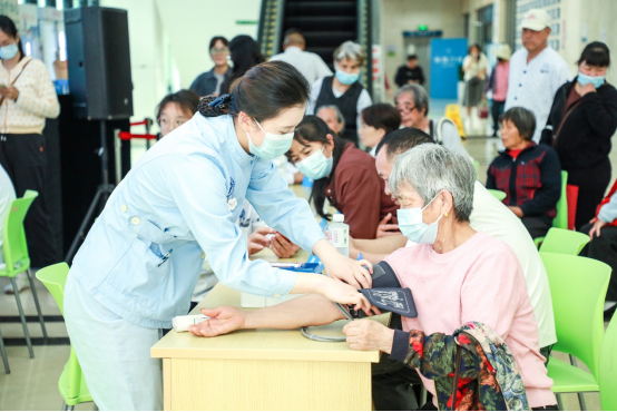 中国医学科学院肿瘤医院深圳医院举办多学科公益义诊